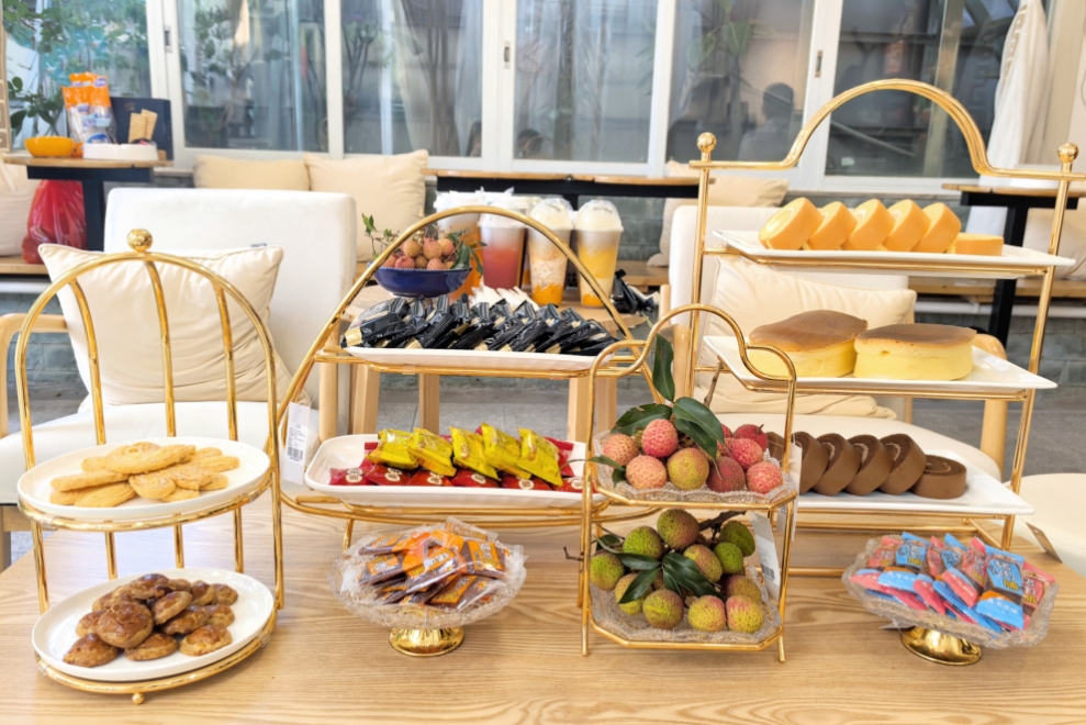 Afternoon Tea Culture Among China